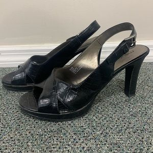 Size 8.5 women’s heeled sandals